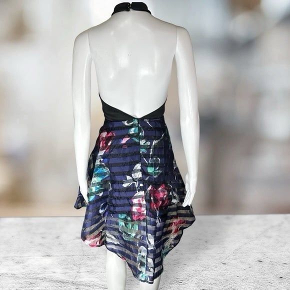 Sleeveless Black halter dress with floral bottom spring summer size medium - Picture 4 of 6